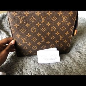 Louis Vuitton Pouch Toiletry Monogram